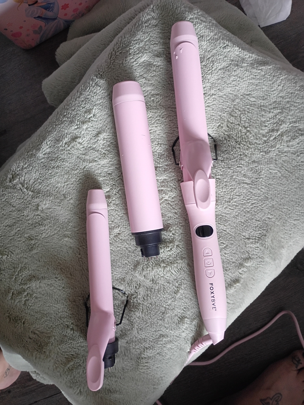 FOXYBAE Pink 3-in-1 Interchangeable Curling Wand